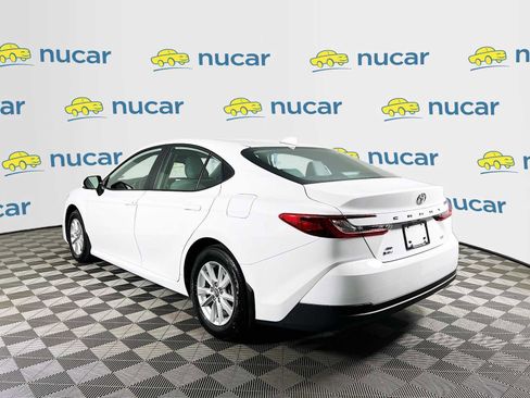 Used 2025 Toyota Camry LE AWD/4WD image 5