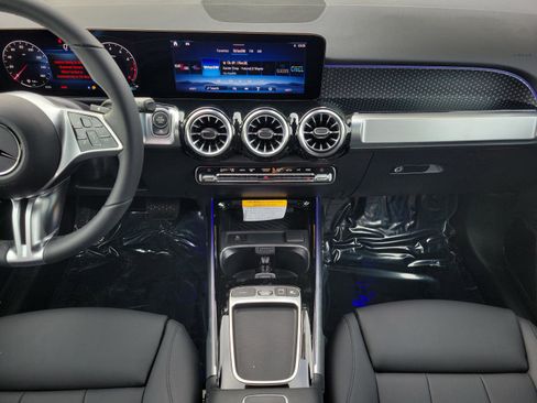 Used 2026 Mercedes-Benz GLB 250 GLB 250 image 12