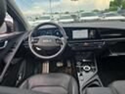Used 2023 Kia Niro Wave FWD image 3