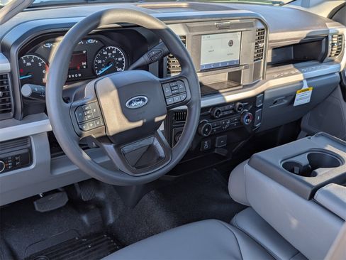 New 2026 Ford F250 XL w/ XL Chrome Package image 5