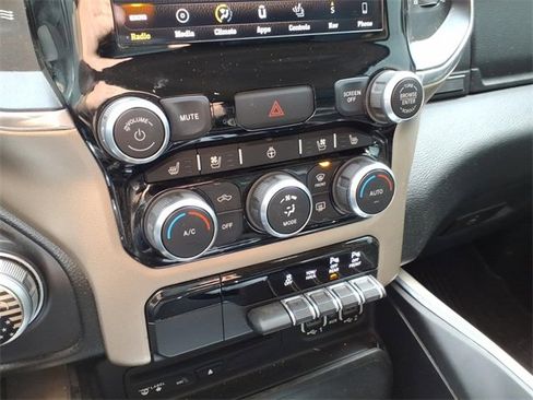 Used 2019 RAM 1500 Laramie image 15