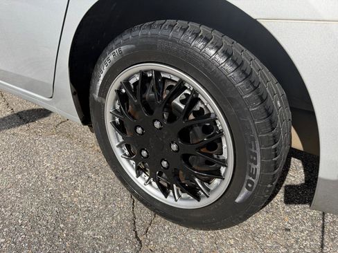 Used 2018 Nissan Sentra S image 25