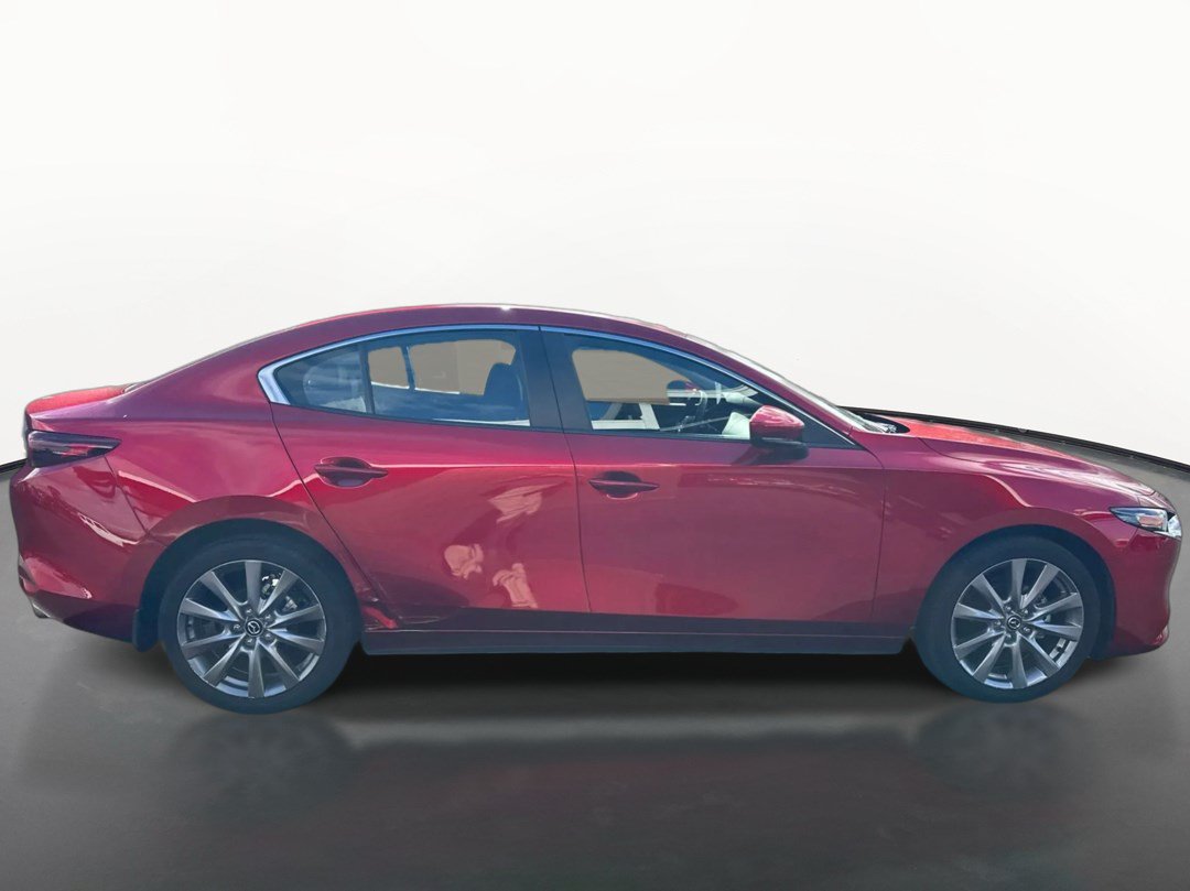 Used 2022 MAZDA MAZDA3 s FWD image 2