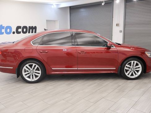 Used 2016 Volkswagen Passat 1.8T SEL Premium FWD image 6