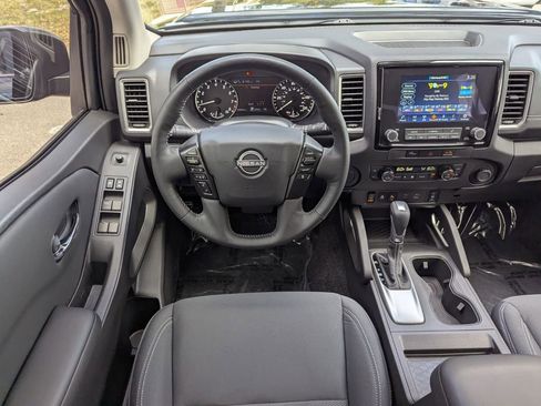 Used 2024 Nissan Frontier SV w/ SV Convenience Package image 19