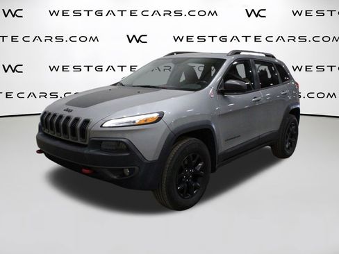 Used 2016 Jeep Cherokee Trailhawk image 1