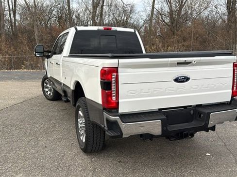 Used 2023 Ford F350 Lariat w/ Lariat Ultimate Package image 5