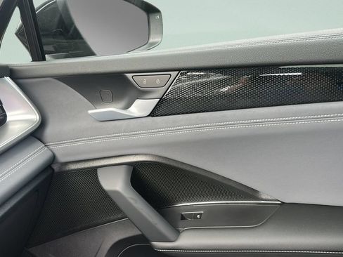 New 2026 Volkswagen Tiguan SE FWD image 12