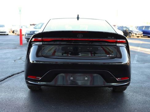 Used 2024 Toyota Prius XLE image 7