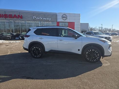 New 2026 Nissan Rogue SV image 8