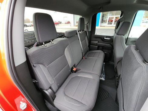 Used 2022 Chevrolet Silverado 2500 LT w/ Convenience Package image 18