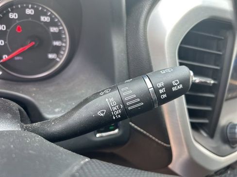 Used 2023 GMC Acadia SLE image 23