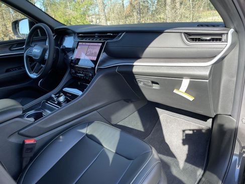 New 2025 Jeep Grand Cherokee L Limited AWD/4WD image 46