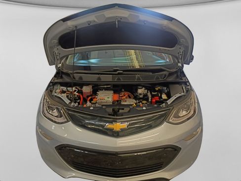 Used 2017 Chevrolet Bolt Premier FWD image 5