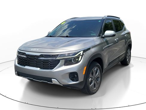 Used 2024 Kia Seltos S AWD/4WD image 3