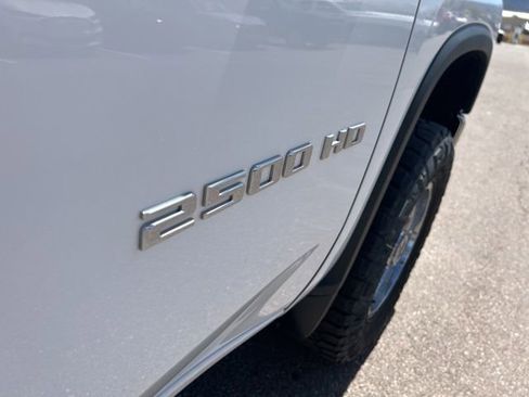 Used 2021 Chevrolet Silverado 2500 W/T w/ WT Convenience Package AWD/4WD image 18