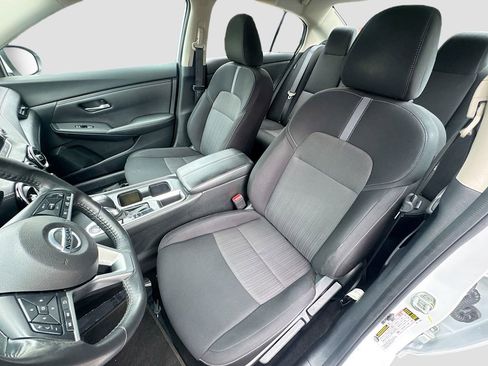 Used 2022 Nissan Sentra SV FWD image 16