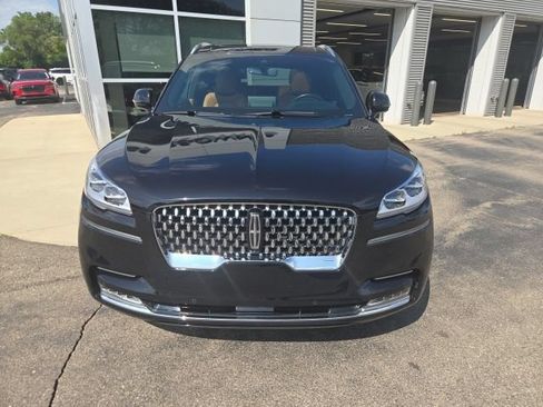 Certified 2024 Lincoln Aviator Black Label AWD/4WD image 12