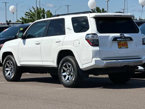 Used 2022 Toyota 4Runner TRD Off-Road Premium w/ Moonroof Package AWD/4WD image 6