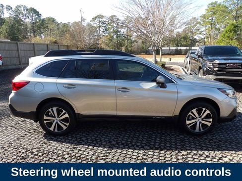 Used 2019 Subaru Outback 2.5i Limited w/ Popular Package #2 image 4