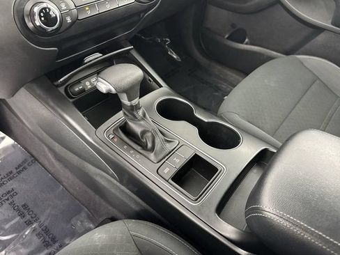 Used 2020 Kia Sorento LX AWD/4WD image 17