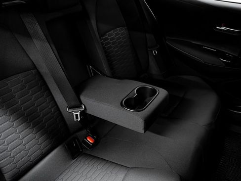 Used 2022 Toyota Corolla SE image 32