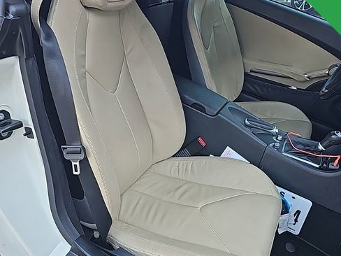 Used 2011 Mercedes-Benz SLK 300 image 21