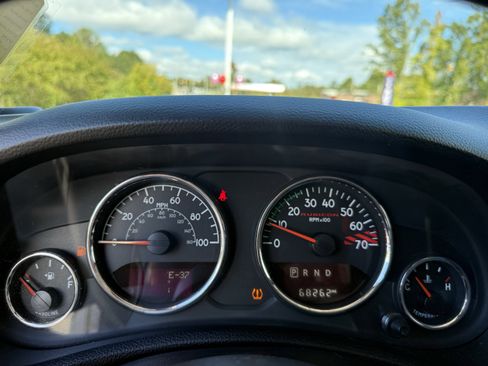 Used 2018 Jeep Wrangler Unlimited Rubicon image 24