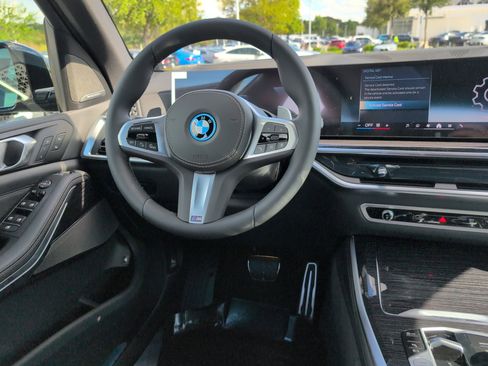 Used 2026 BMW X5 xDrive50e AWD/4WD image 29