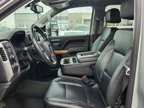 Used 2018 Chevrolet Silverado 1500 LTZ w/ Max Trailering Package image 7