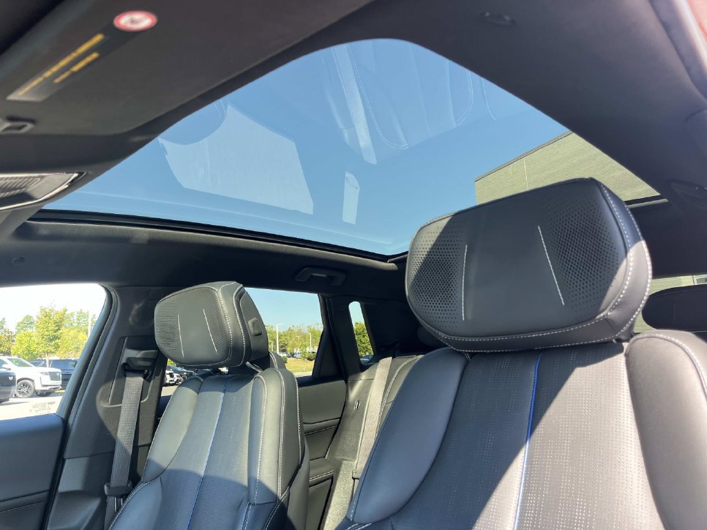 Used 2024 Cadillac Lyriq Luxury RWD image 31