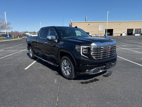 Used 2024 GMC Sierra 1500 Denali image 7