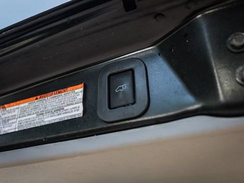 Used 2018 Toyota Sienna XLE w/ XLE Navigation Package AWD/4WD image 47