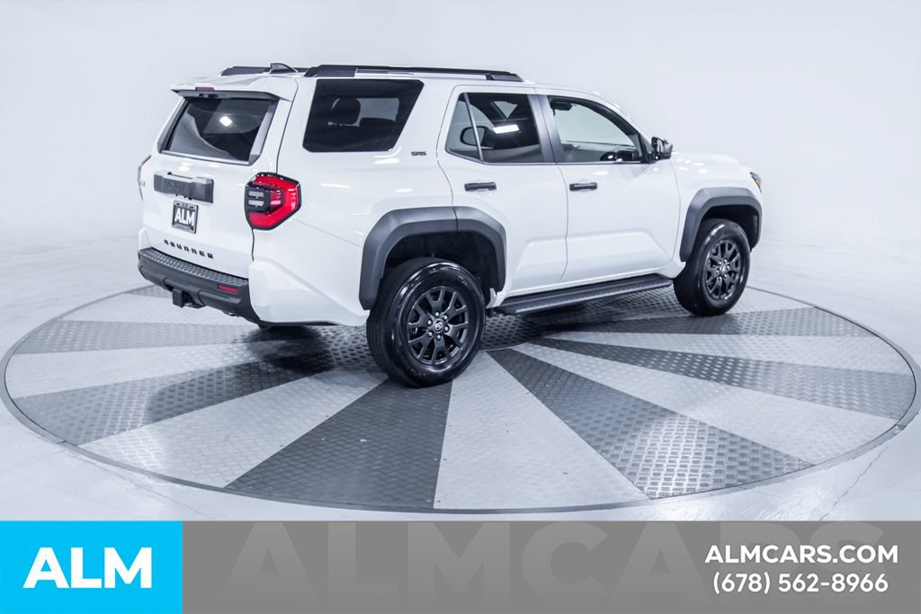 Used 2025 Toyota 4Runner SR5 AWD/4WD image 10