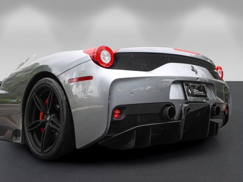 Used 2015 Ferrari 458 Speciale A RWD image 20