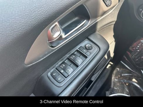 Used 2021 Chrysler Pacifica Limited w/ Uconnect Theater Family Group AWD/4WD image 25