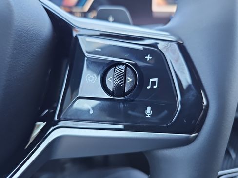 New 2026 BMW 530i xDrive w/ Premium Package AWD/4WD image 19