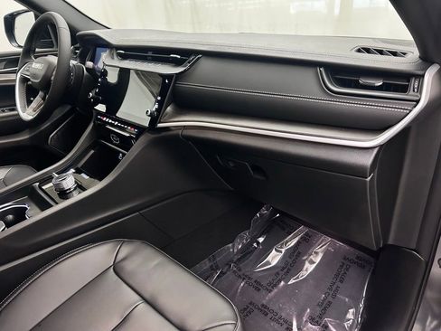 New 2026 Jeep Grand Cherokee Limited image 18