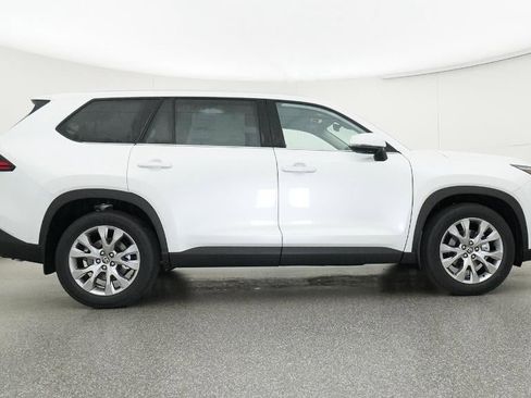 New 2026 Toyota Grand Highlander Limited image 27