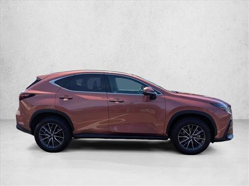 Used 2025 Lexus NX 250 FWD w/ Accessory Package (2T) image 4