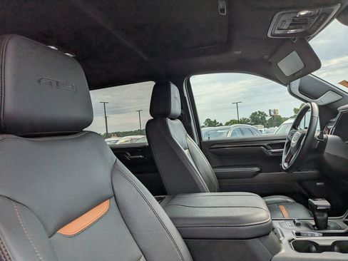 Used 2024 GMC Sierra 1500 AT4 w/ Technology Package AWD/4WD image 27