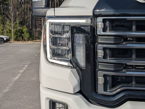 Used 2022 GMC Sierra 3500 AT4 image 10