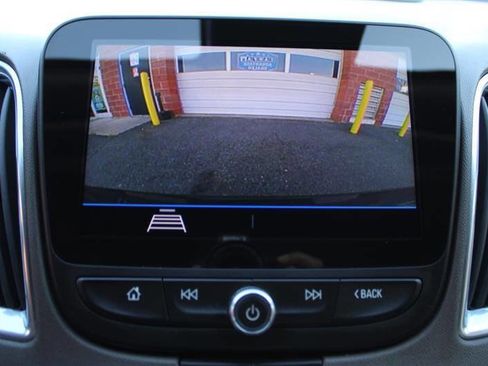 Used 2020 Chevrolet Malibu LT FWD image 19