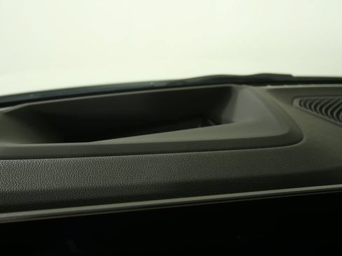 Used 2025 BMW 330i Sedan w/ Premium Package RWD image 21