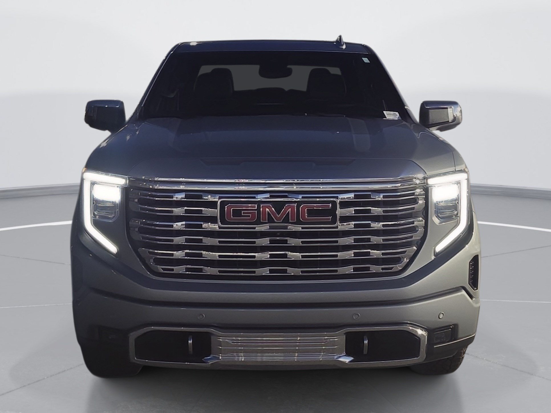 Used 2023 GMC Sierra 1500 Denali w/ Technology Package AWD/4WD image 8