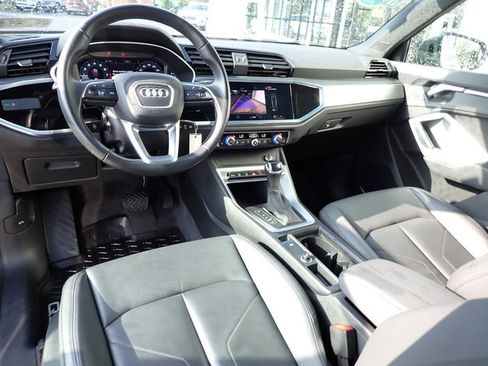 Used 2022 Audi Q3 2.0T Premium image 17