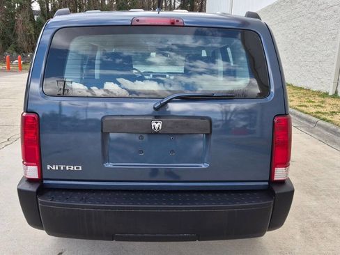 Used 2008 Dodge Nitro SXT RWD image 7