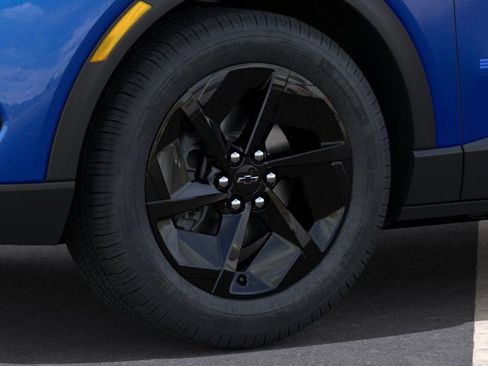 New 2026 Chevrolet Equinox EV LT image 9