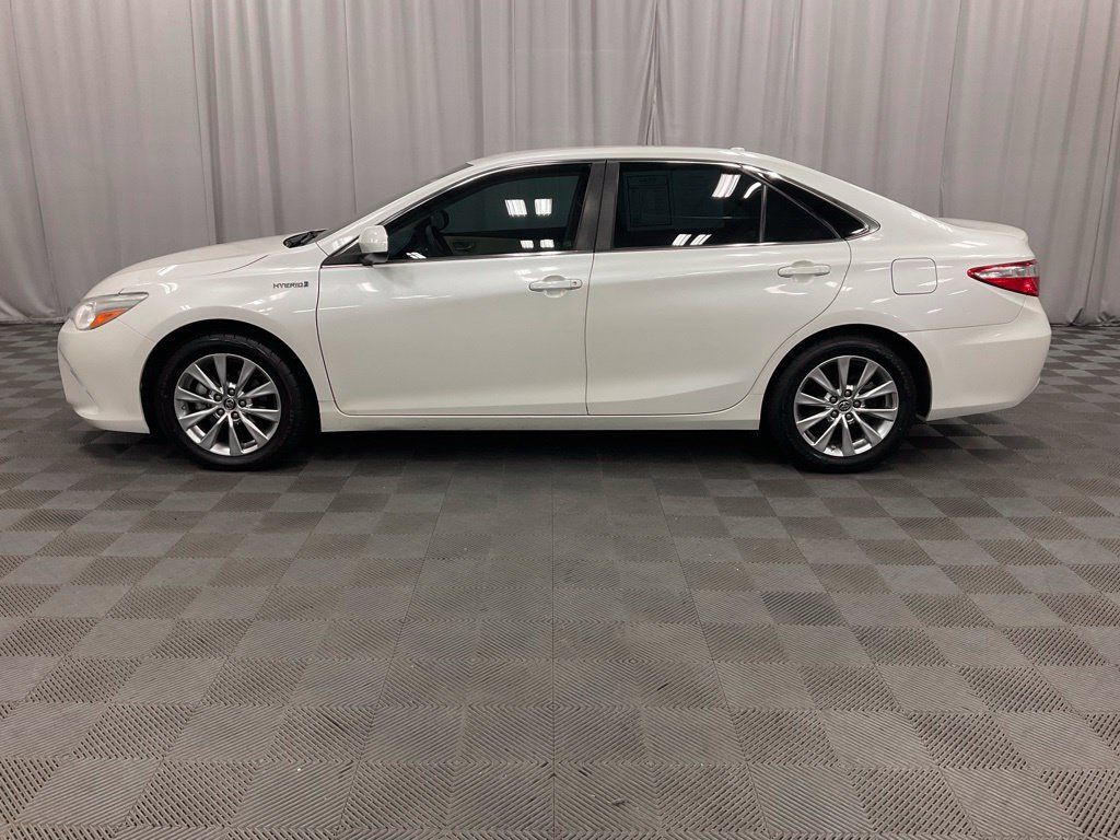 Used 2016 Toyota Camry XLE FWD image 12