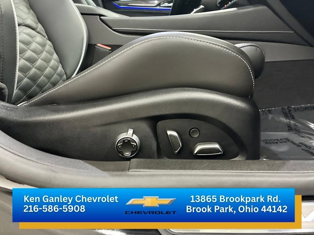 Used 2025 Cadillac CT5 V w/ Technology Package AWD/4WD image 22
